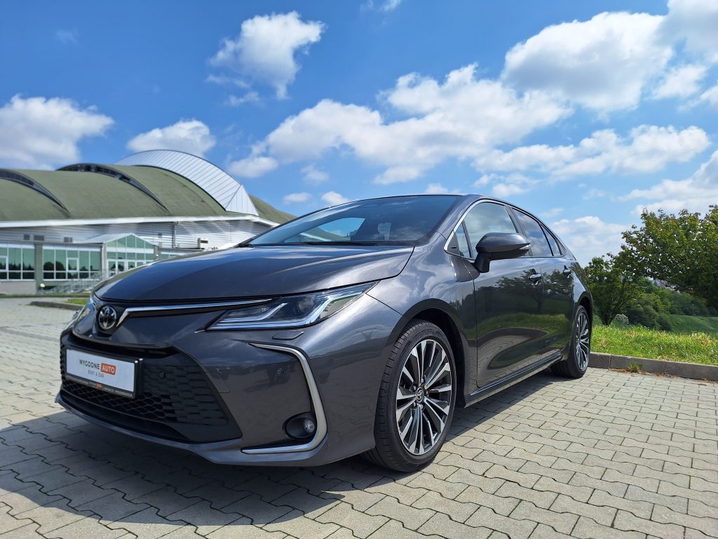 TOYOTA COROLLA 1.5b wersja STYLE 1