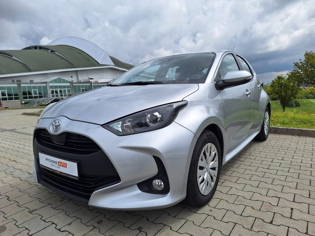 TOYOTA YARIS 1.5 b 1